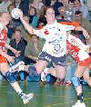 Inga Etheber (Weibern) hat sich gegen Miriam Simakova und Agniezka Tobiasz durchgesetzt  - 3. Runde DHB-Pokal 2005/06 TuS Weibern - 1. FC Nrnberg
