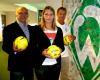Werder-Prsident Klaus-Dieter Fischer, Torhterin Charlotte Schumacher und Trainer Radek Lewicki (v. li.)