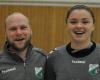 Altlandsbergs Trainer Andy Ntzel freut sich ber Neuzugang Katarina
Pavlovic.
