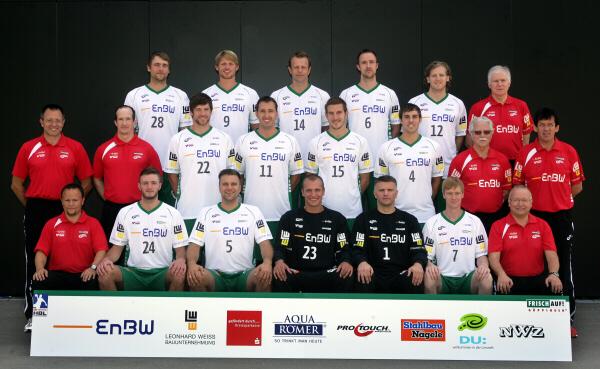 Teamfoto Frisch Auf Göppingen 2011/12<br />
Hintere Reihe (v.l.): Pavel Horak, Manuel Späth, Dalibor Anusic, Michael Thiede, Felix Lobedank, Co-Trainer Nedeljko Vujinovic.<br />
Mittlere Reihe (v.l.): Physiotherapeut Thomas Hummel, Physiotherapeut Michael Müller, Momir Rnic, Drasko Mrvaljevic, Michael Haaß, Tim Kneule, Betreuer Peter Heinrich, Trainer Velimir Petkovic.<br />
Vordere Reihe (v.l.): Physiotherapeut Christian Dekrell, Maximilian Schubert, Dragos Oprea, Bastian Rutschmann, Enid Tahirovic, Christian Schöne, Mannschaftsarzt Dr. Stefan Vollmer.
