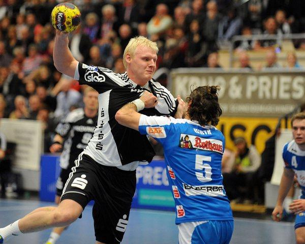 Patrick Wiencek - THW Kiel gegen Benjamin Herth - HBW Balingen-Weilstetten