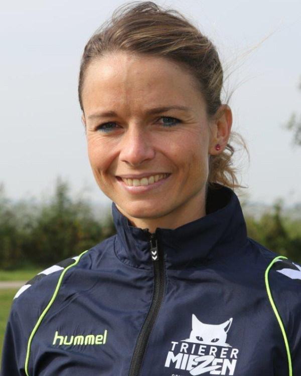 Jana Arnosova, DJK/MJC Trier, 2013/14