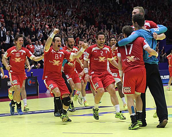 Das dänische Team bejubelt den Finaleinzug, EURO 2014, Halbfinale, Dänemark - Kroatien