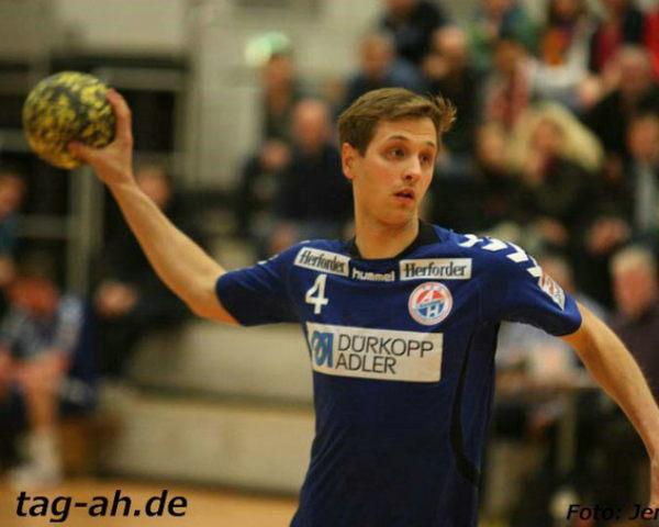 Daniel Meyer wird auch zukünftig am 7m-Punkt für die TSG Altenhagen-Heepen Bielefeld stehen