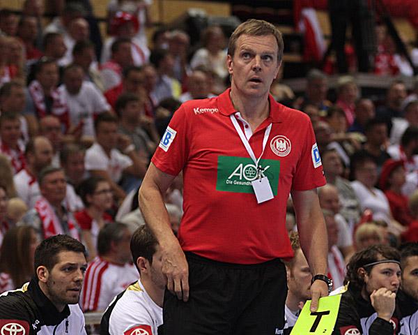 Bundestrainer Martin Heuberger im WM-Qualifikations-Playoff-Spiel Polen - Deutschland