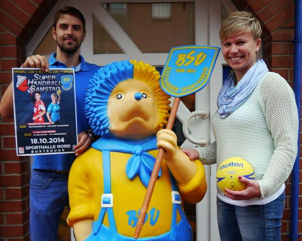 Friederike Gubernatis vom Buxtehuder SV und Maris Versakovs vom SV Beckdorf freuen sich auf den Super Handball Samstag am 18. Oktober