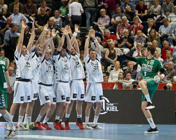 Der Kieler Block stand beim letzten Heimspiel gegen die HSG Wetzlar wie eine Mauer. Jetzt geht es für den Rekordmeister zum Pokalsieger SC Magdeburg. Es ist das 50. Bundesligaspiel zwischen den beiden Traditionsvereinen.