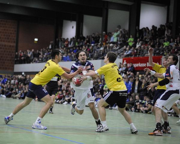 All-Star-Game beim 15. IBOT im Jahr 2012 - Der Biberacher Benjamin Herth mit HBW Balingen-Weilstetten gegen eine IBOT-Auswahl