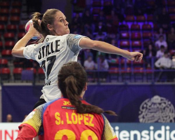 EHF Euro 2018, Europameisterschaft Frauen, ESP-GER: Alicia Stolle /GER