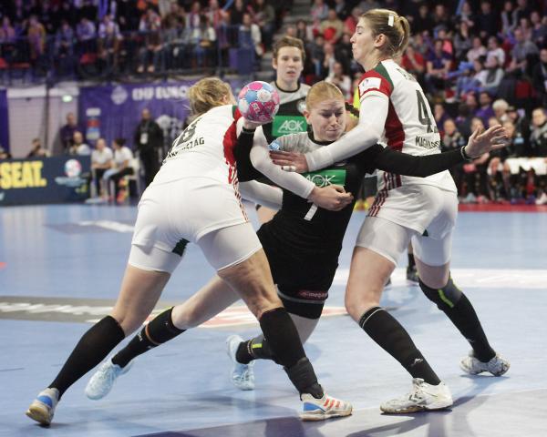 EHF Euro 2018, Europameisterschaft Frauen, HUN-GER: Meike Schmelzer /GER