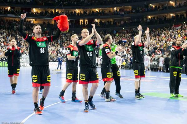 Der deutschen Handball-Nationalmannschaft wünscht Joachim Löw alles Gute.