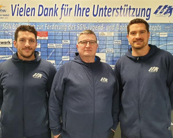 Sebastian Körner, Christian Fingerle (Sportlicher Leiter) und Philipp Müller (v.l.)