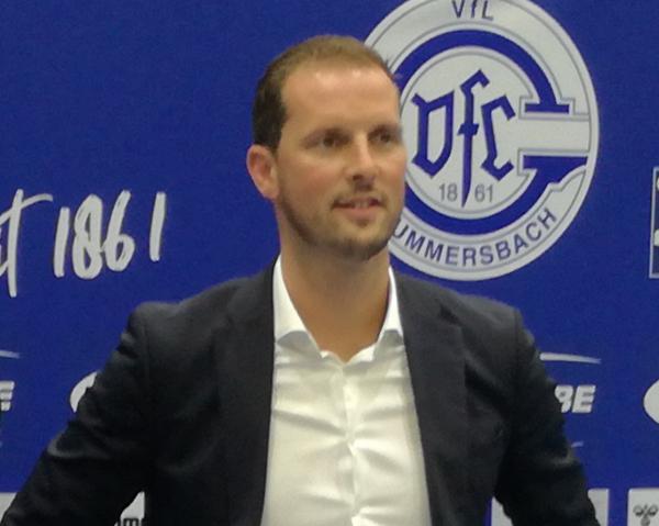 Für Christoph Schindler ist die Handballschule Oberberg ein "Herzensprojekt".