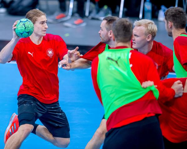 Die deutsche Nationalmannschaft ist nach dem Abschlusstraining bereit. 