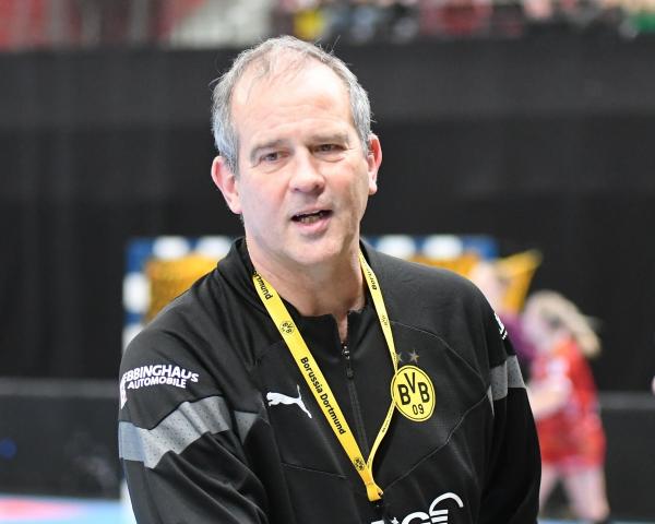 Glaubt daran, nächste Saison mit einem stärkeren Kader durchstarten zu können: Henk Groener.
