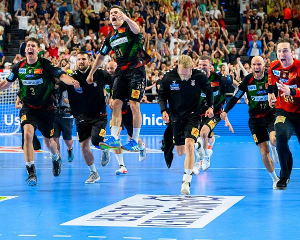 Der SC Magdeburg stürmte im Siebenmeter-Werfen ins Finale der Handball Champions League