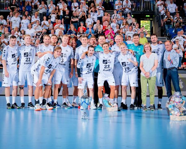 Im Vorjahr gewann der THW Kiel das Handball-Turnier in eigener Halle, ob die Titelverteidigung beim Orlen Star Cup gegen den HSV Hamburg und Wisla Plock gelingt, kann im Livestream verfolgt werden.