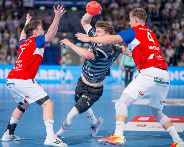 Der HSV Hamburg stoppte Elias Ellefsen a Skipagotu und den THW Kiel beim Orlen Star Cup.